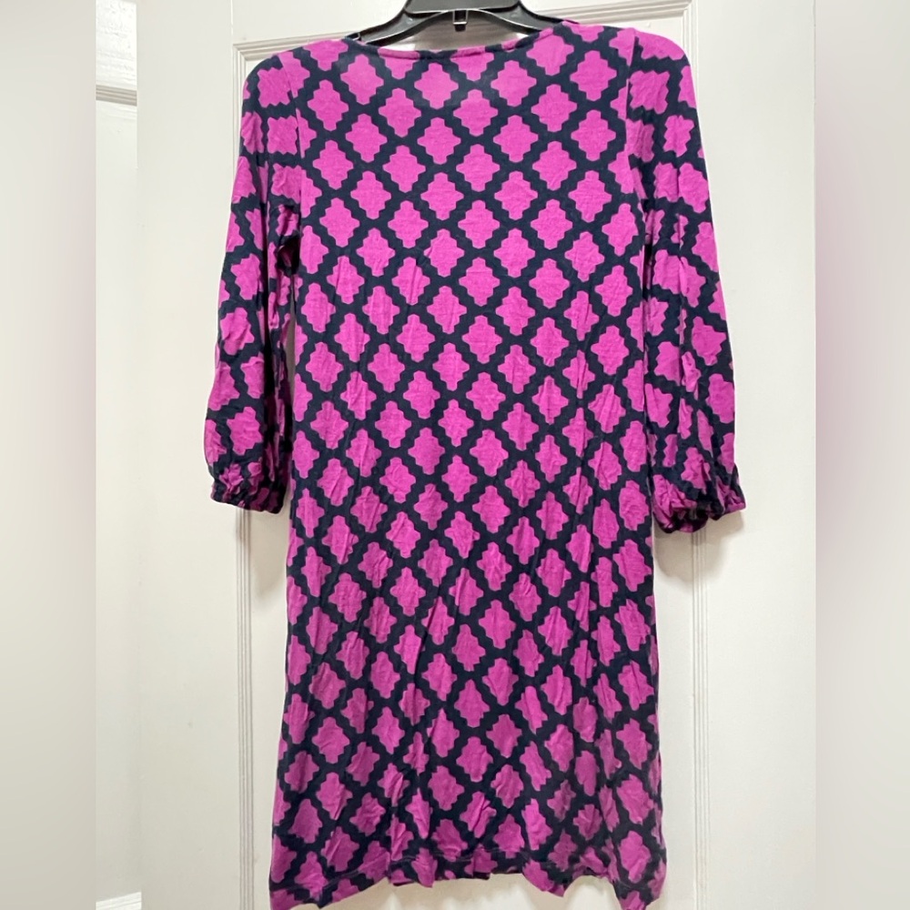 Hourglass Lilly Magenta and Navy Patterned Top